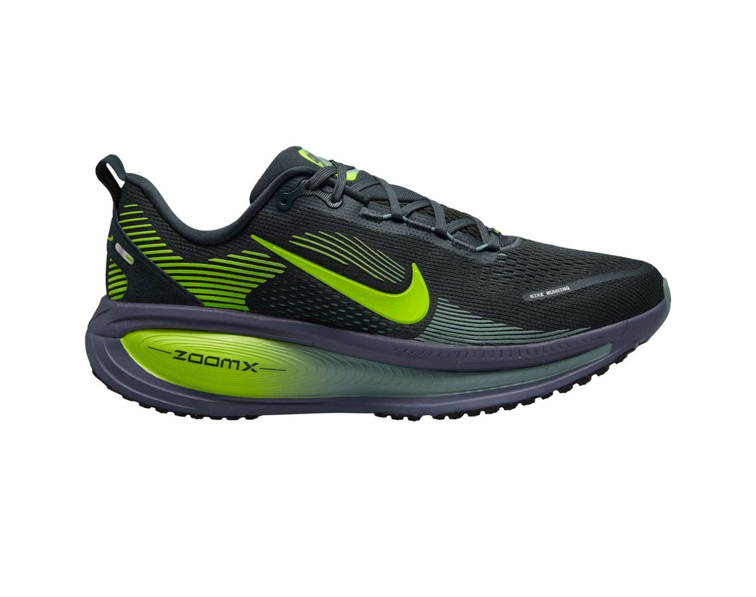 Chaussures de course pour hommes Nike Vomero 18